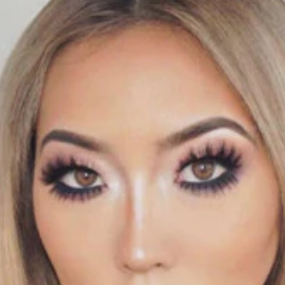 Lilly Lashes Bandless Mink Eyelashes In  "ARIKA"